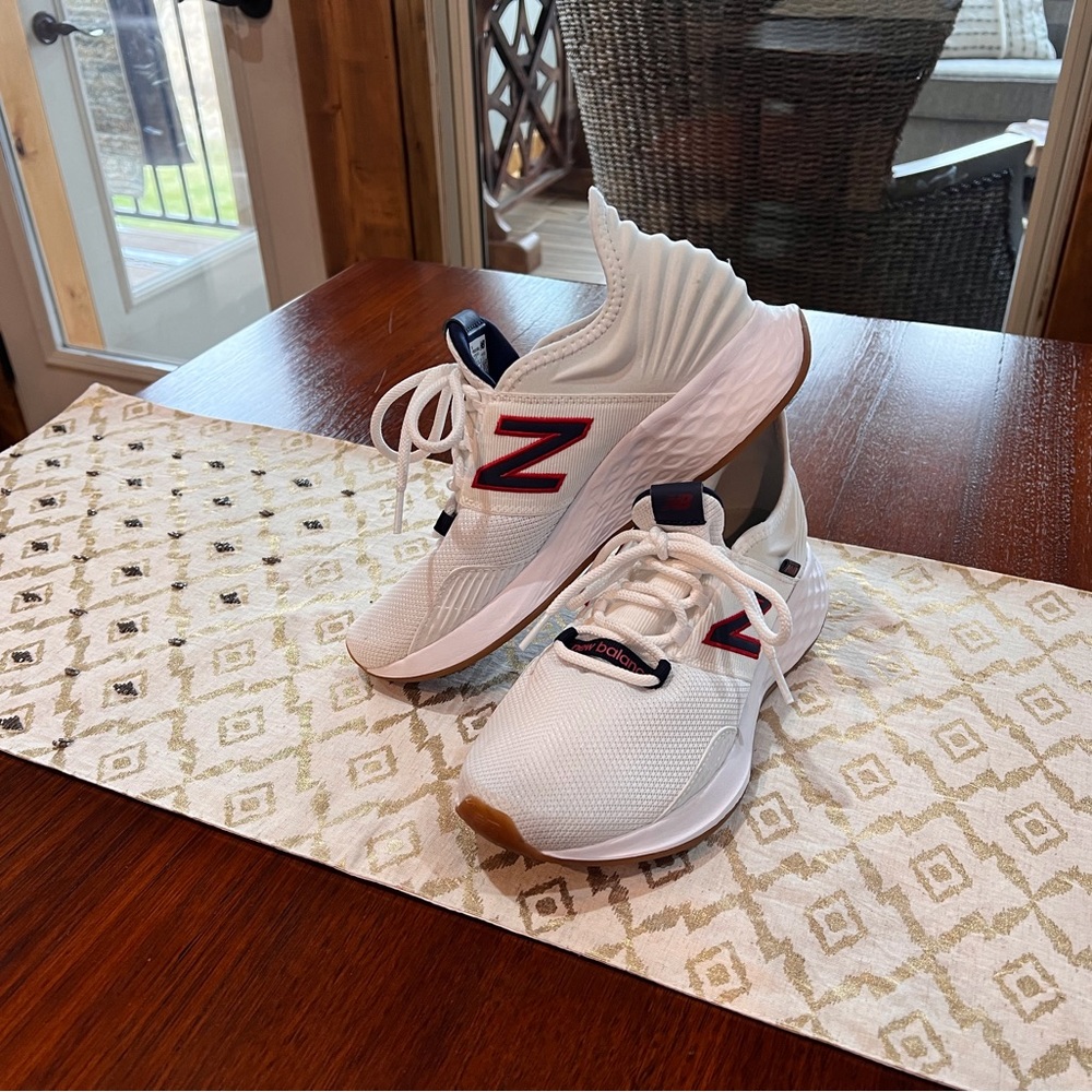 New Balance Roav Sneakers